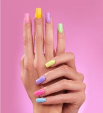 Kolorowy manicure na lato
