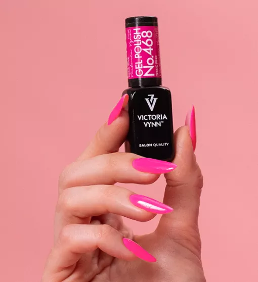 Neonowe różowe paznokcie – odważny manicure w intensywnym kolorze