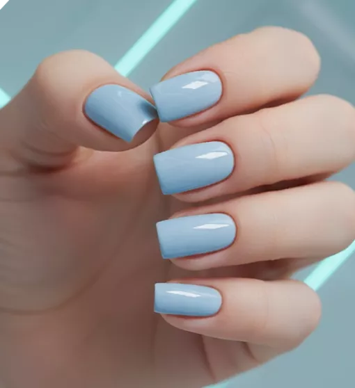 Pastelowo błękitne paznokcie – delikatny manicure na wiosnę i lato