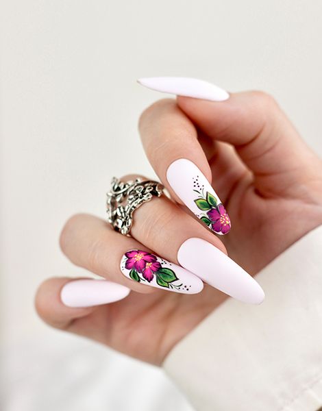 Jak zrobić matowy manicure hybrydowy?