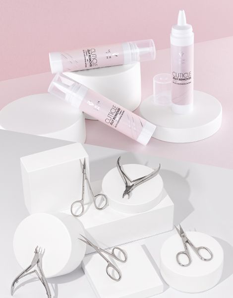 Jak zmiękczyć i usunąć skórki podczas manicure?