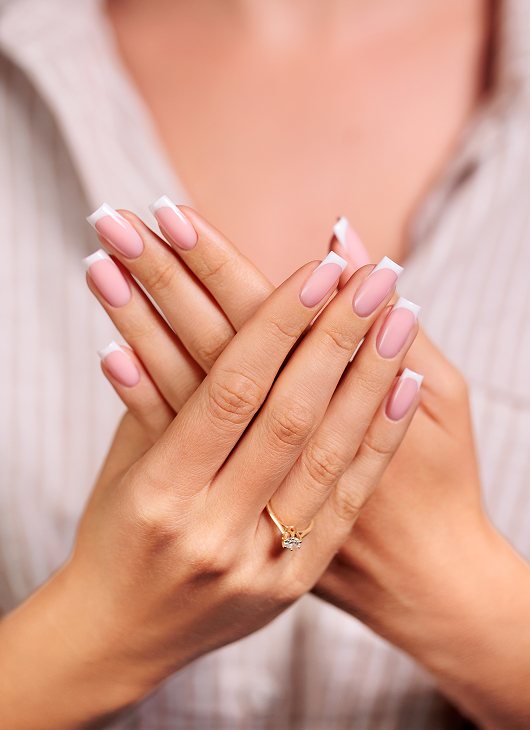 Jak wykonać manicure żelowy french krok po kroku?