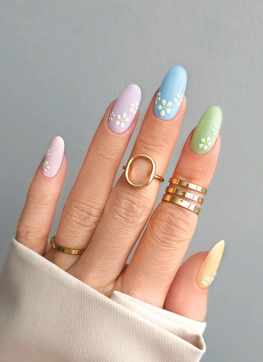 Jakie będa modne paznokcie na majówkę 2026?