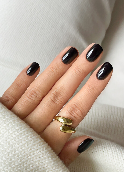 Jesienne trendy w manicure: kocie oczy i jesienne kolory