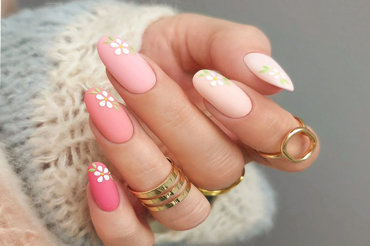 Wiosenna energia w modnych kolorach paznokci
