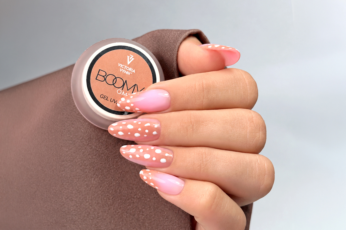 Bambi Nails z produktem Victoria Vynn